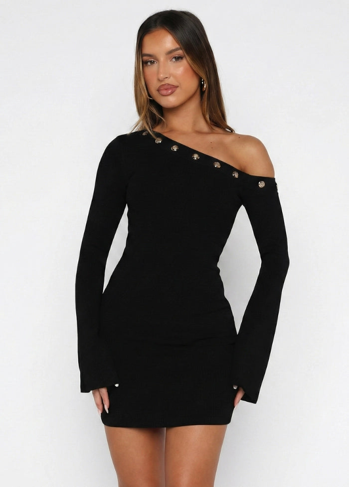 Short black dress with bare shoulders My dress studio